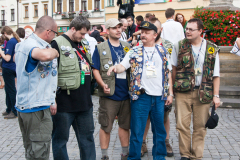 Fani-w-regulaminowym-umundurowaniu-fot.-Piotr-Derkacz