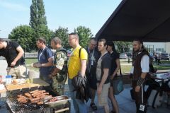 Kolejka-po-kielbase-fot.-Szymon-Sokol